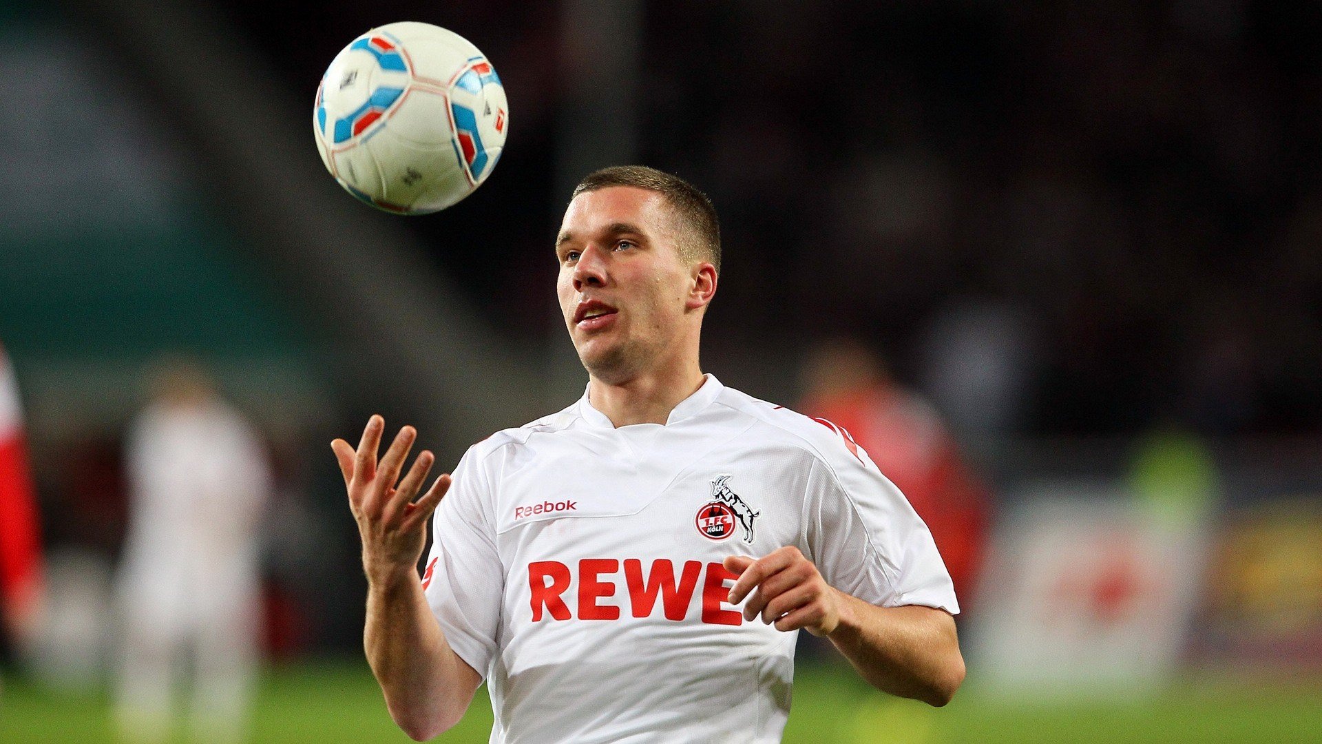 罗德里，在拜仁与贝蒂斯的缝隙中，他编织了整场比赛的密码