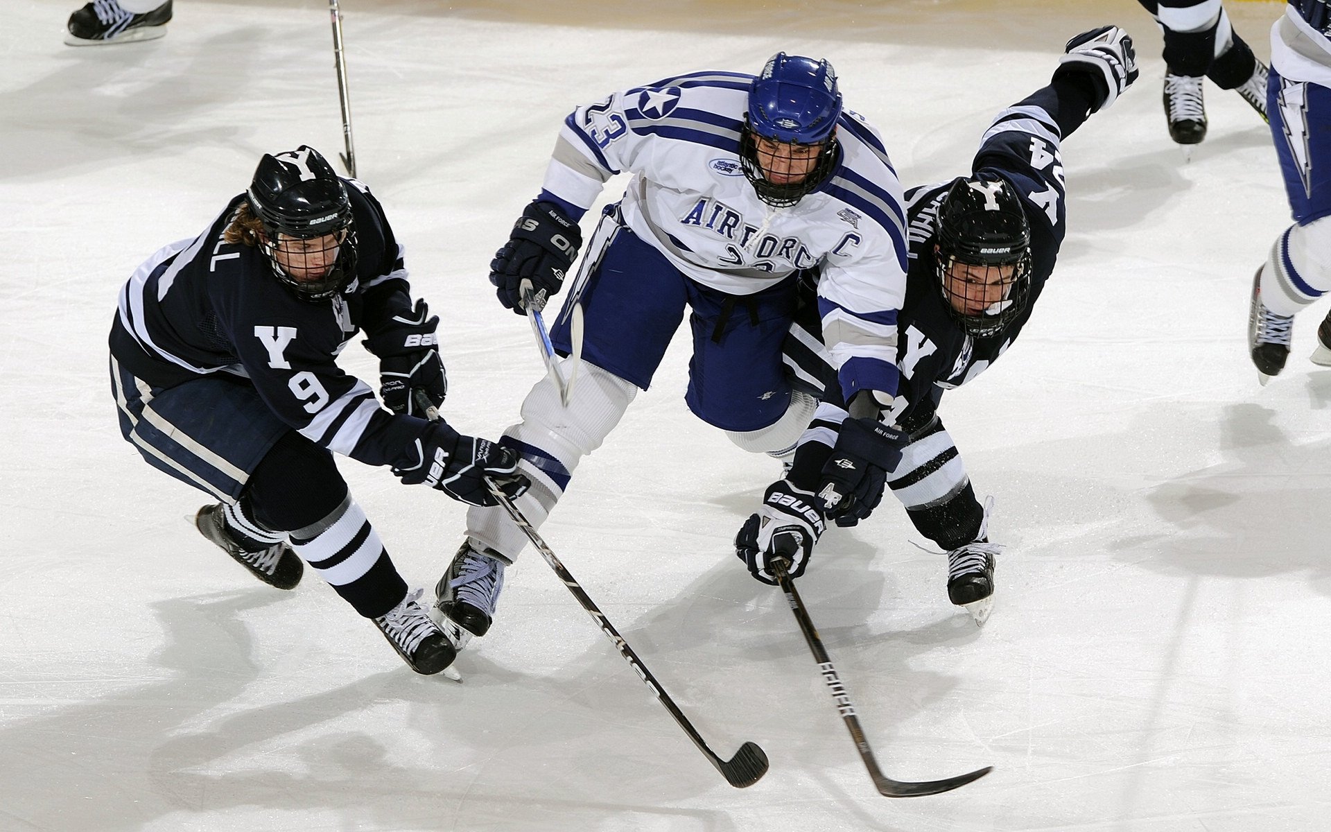 绿茵场外的传奇，当张继科穿越至德英世纪之战