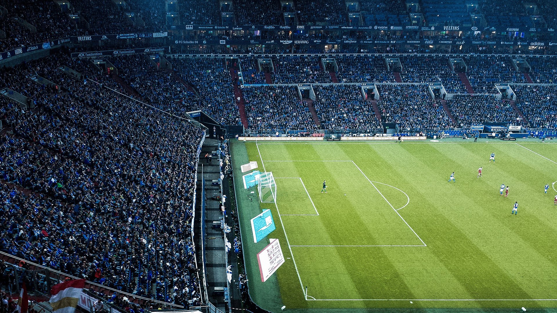 开云体育在线-铁血碾压，新星燎原，马德里竞技欧战舞台展现统治力，阿尔瓦雷斯点燃全场